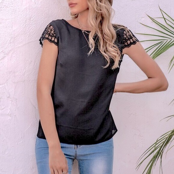 Black Contrast Lace Button Back Backless Blouse - Picture 3 of 4